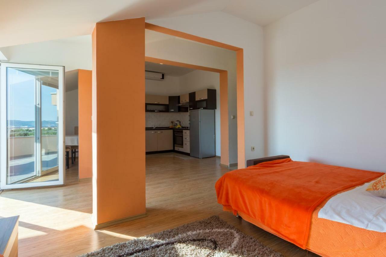 Sukošan Apartments Lotus מראה חיצוני תמונה